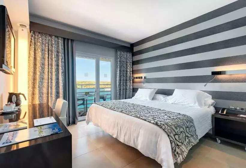 オーシャンビュースーペリアールーム, Barceló Hamilton Menorca Adults Only