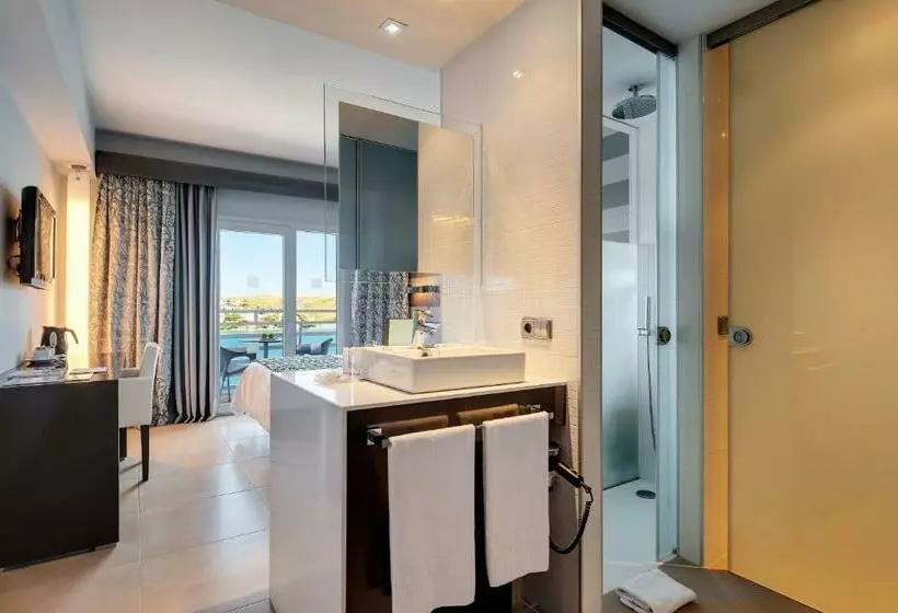 オーシャンビュースーペリアールーム, Barceló Hamilton Menorca Adults Only