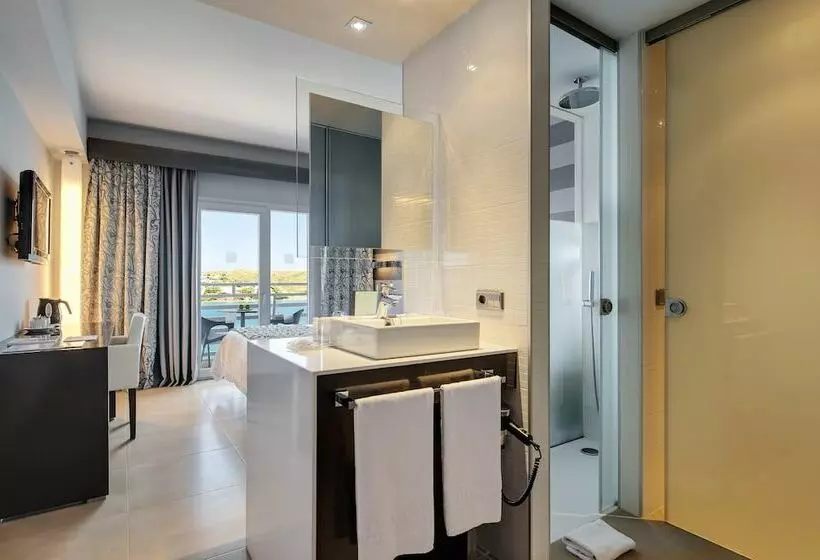 オーシャンビュースーペリアールーム, Barceló Hamilton Menorca Adults Only