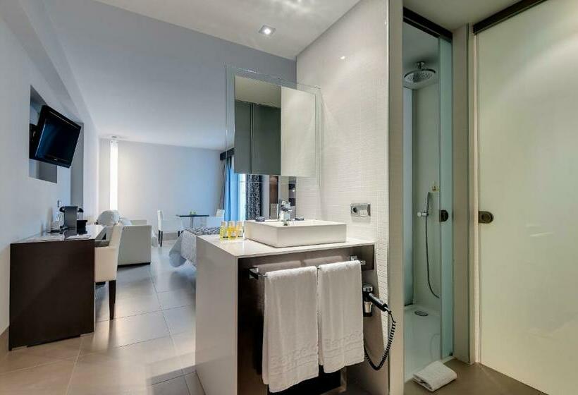 סוויטת ג'וניור, Barceló Hamilton Menorca Adults Only