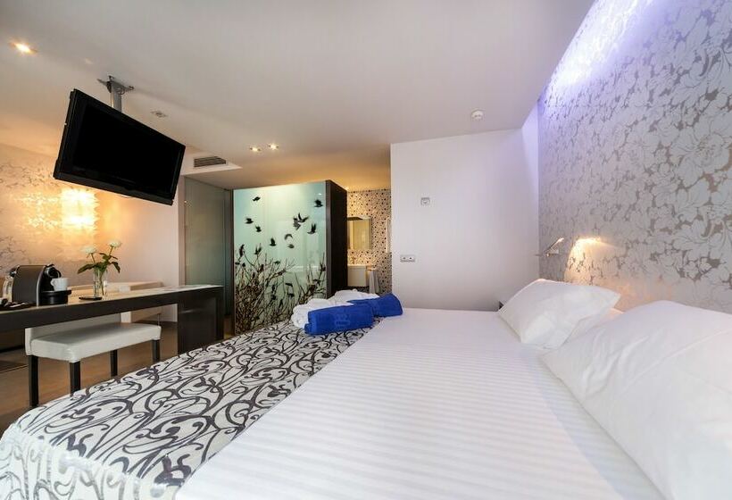 סוויטת ג'וניור, Barceló Hamilton Menorca Adults Only