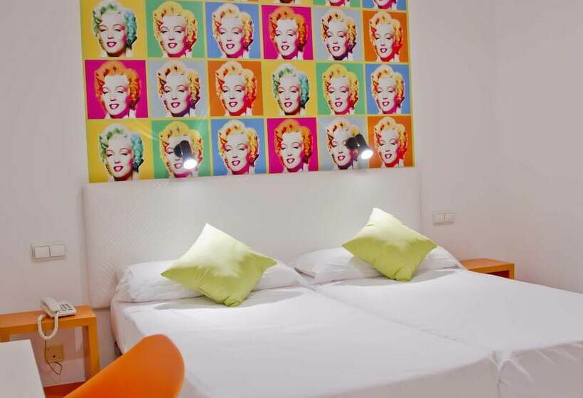 غرفة قياسية, Casual Del Cine Valencia