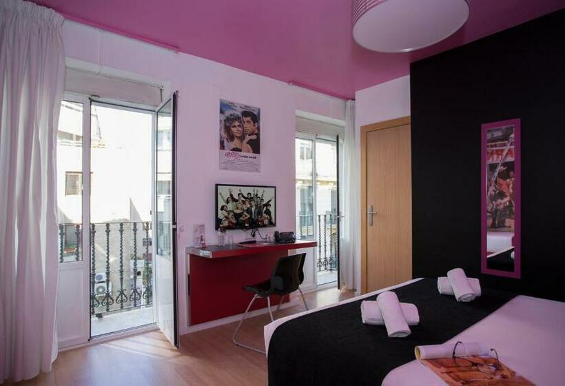 غرفة قياسية ثلاثية, Casual Del Cine Valencia