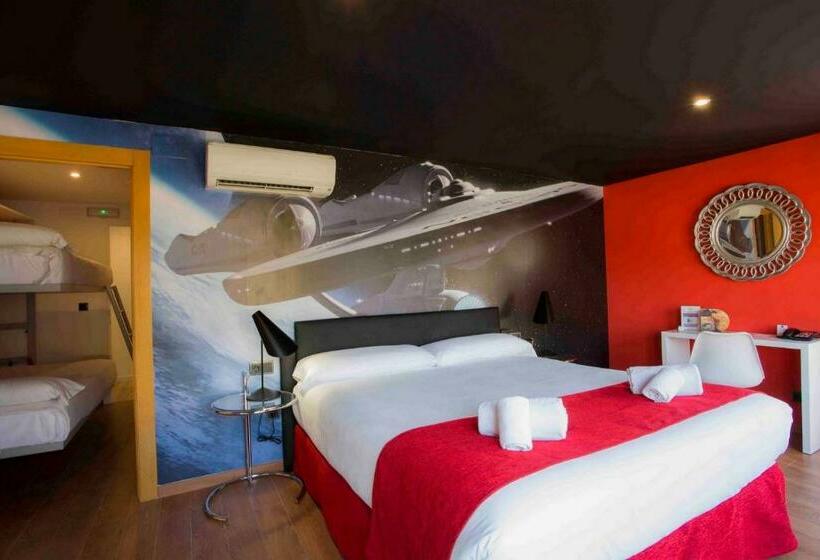 غرفة عائلية, Casual Del Cine Valencia