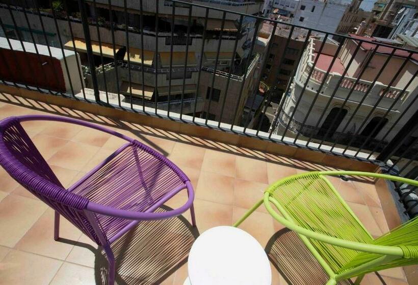 غرفة عائلية, Casual Del Cine Valencia