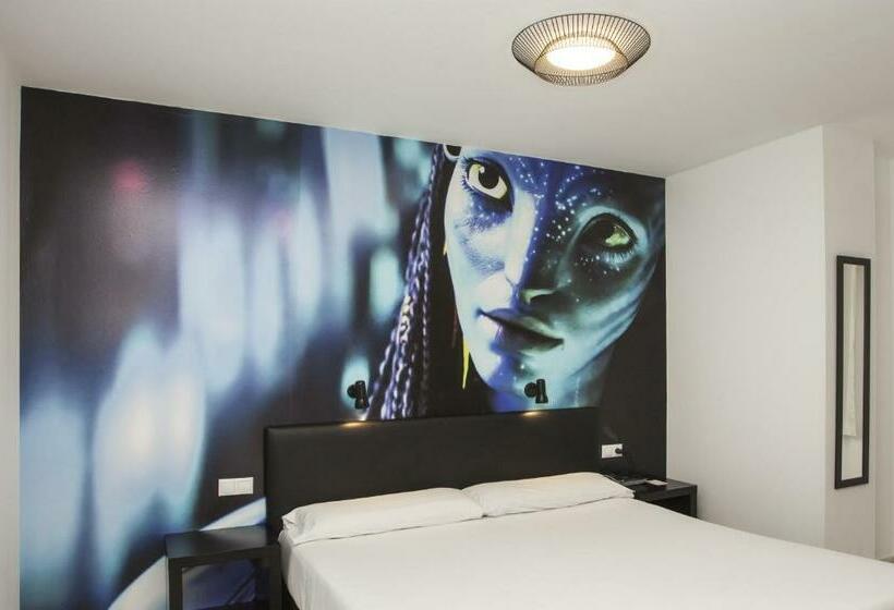 غرفة إقتصادية, Casual Del Cine Valencia