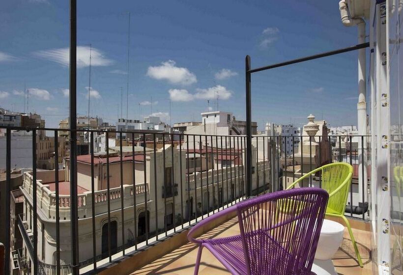 غرفة عائلية, Casual Del Cine Valencia