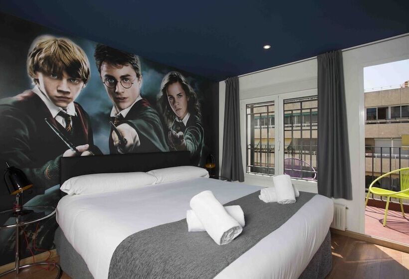 غرفة عائلية, Casual Del Cine Valencia