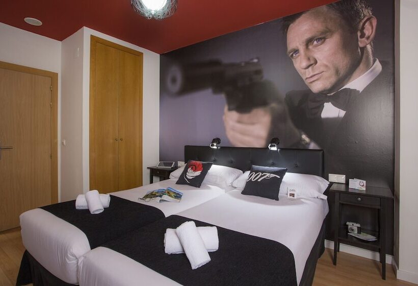 Economy Triple Room, Casual Del Cine Valencia