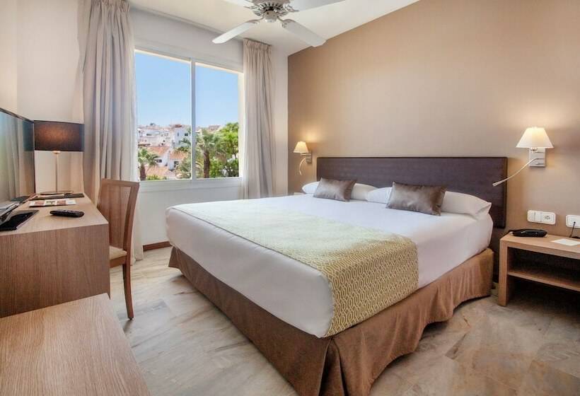 غرفة قياسية, Catalonia Mirador des Port