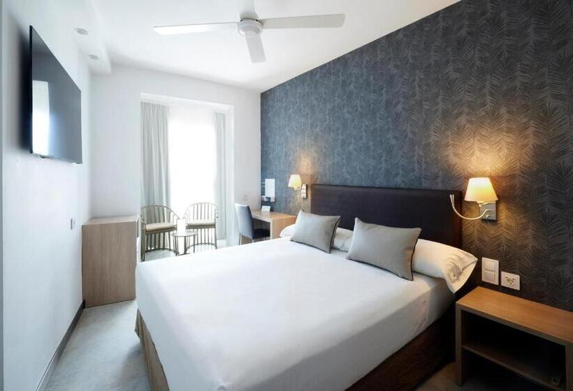 غرفة قياسية, Catalonia Mirador des Port