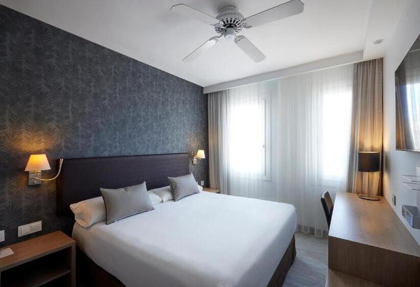 غرفة قياسية مطلّة علي الحديقة, Catalonia Mirador des Port