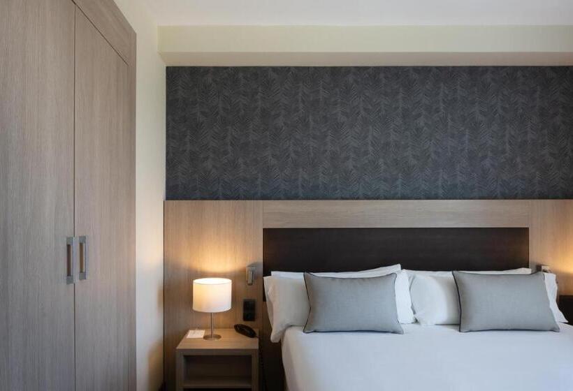 غرفة عائلية, Catalonia Mirador des Port