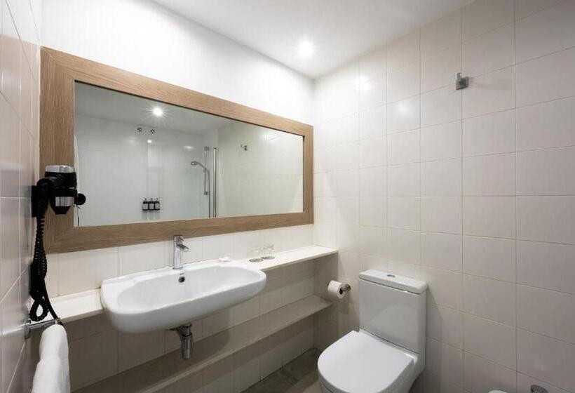 غرفة عائلية, Catalonia Mirador des Port