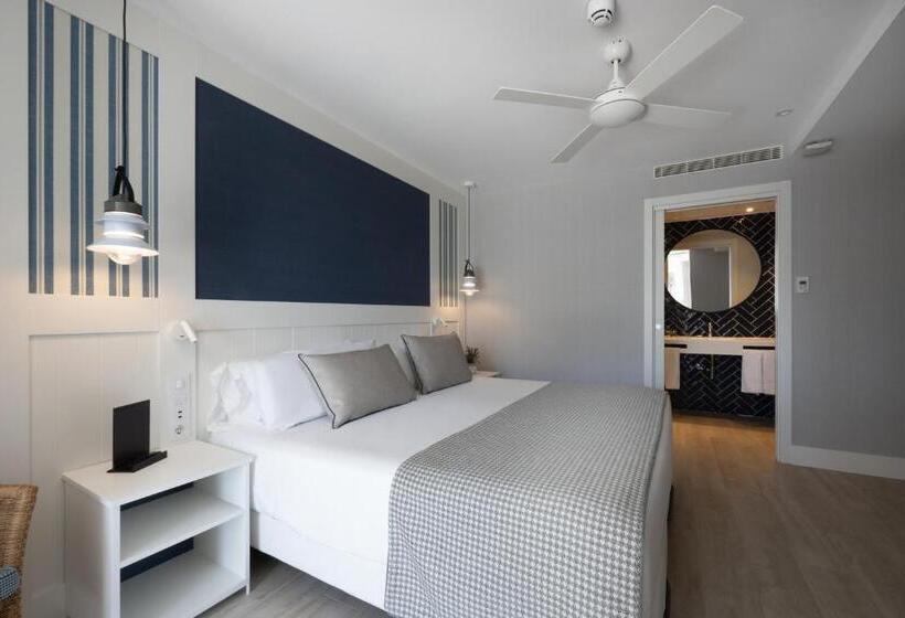 غرفة بريميوم ثلاثية, Catalonia Mirador des Port