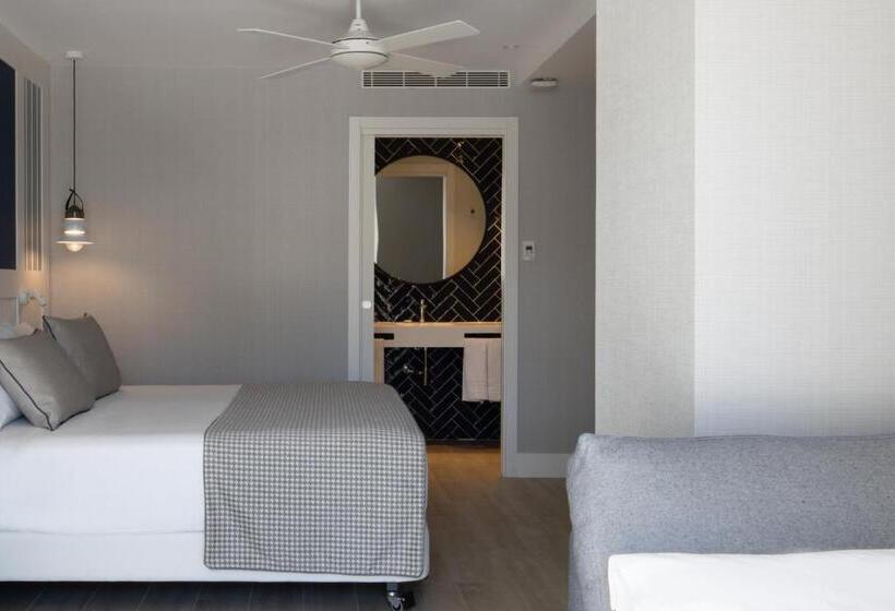 غرفة بريميوم ثلاثية, Catalonia Mirador des Port