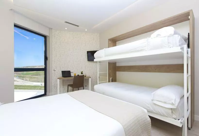 اتاق استاندارد سه نفره, Spirit Hotel Ciudad de Burgos