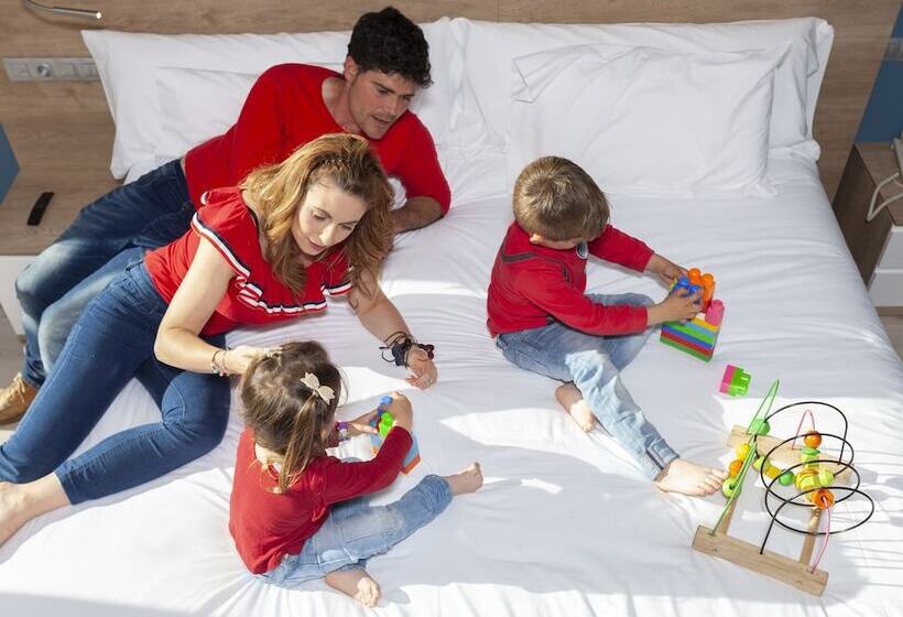 اتاق استاندارد چهار تخته, Ciudad De Burgos