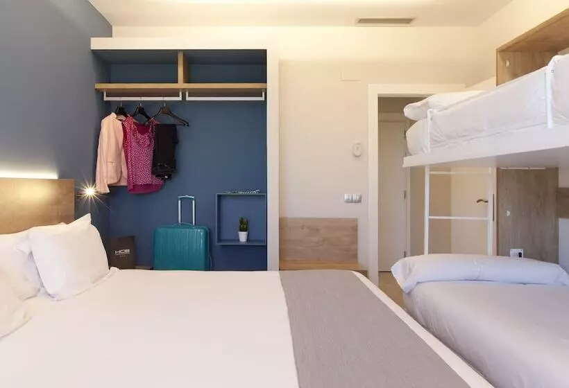 اتاق استاندارد چهار تخته, Spirit Hotel Ciudad de Burgos