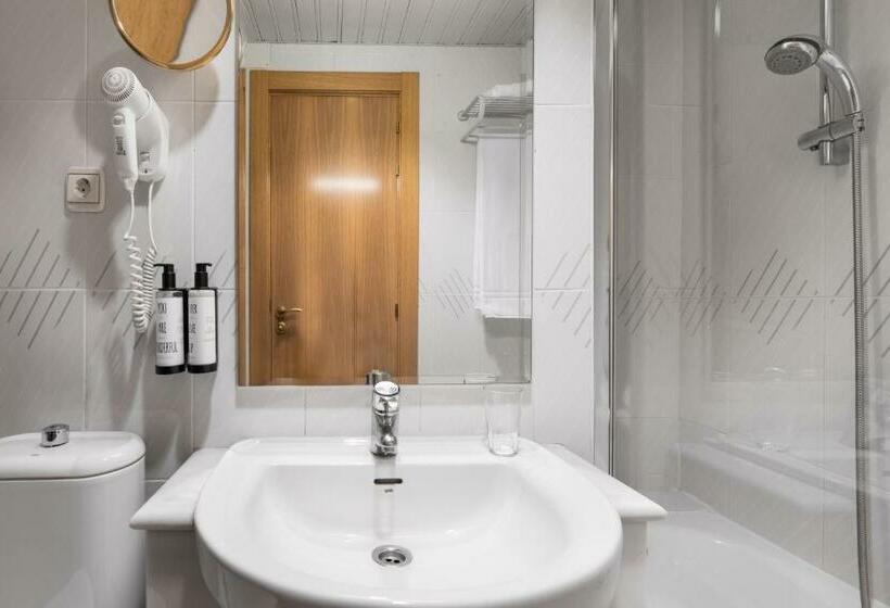 اتاق استاندارد یک نفره, Crisol Almirante Bonifaz