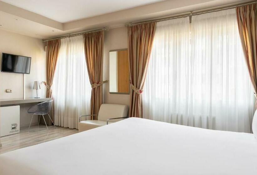 اتاق استاندارد, Crisol Almirante Bonifaz