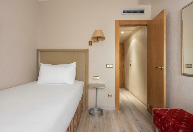 اتاق اکونومی, Crisol Almirante Bonifaz