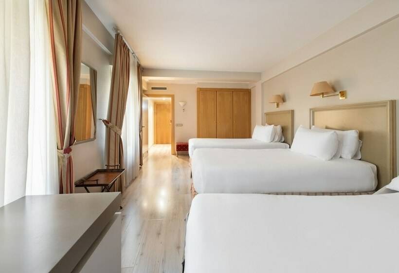 اتاق استاندارد سه نفره, Crisol Almirante Bonifaz