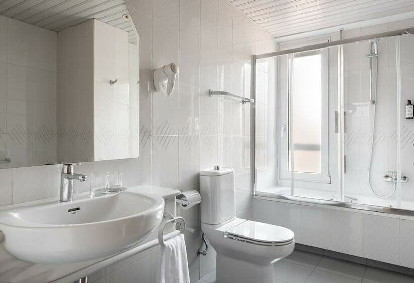 اتاق استاندارد یک نفره, Crisol Almirante Bonifaz