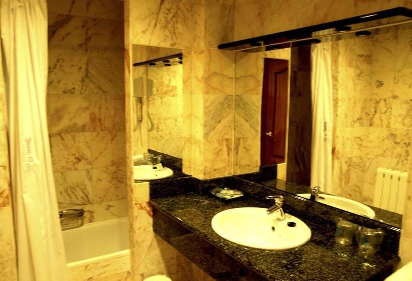 スタンダード4人部屋, Doña Jimena