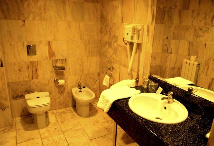 スタンダードトリプルルーム, Doña Jimena