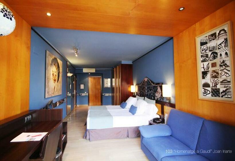 高级大房间, Estela Barcelona