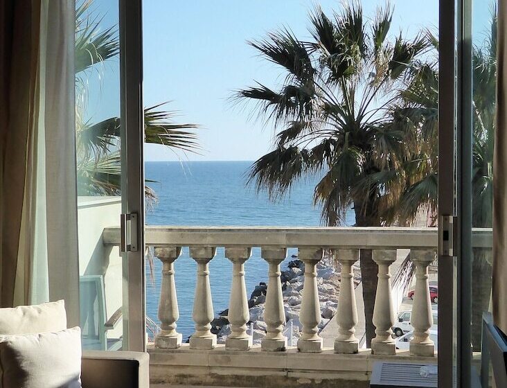Полулюкс Вид на Море, Estela Barcelona