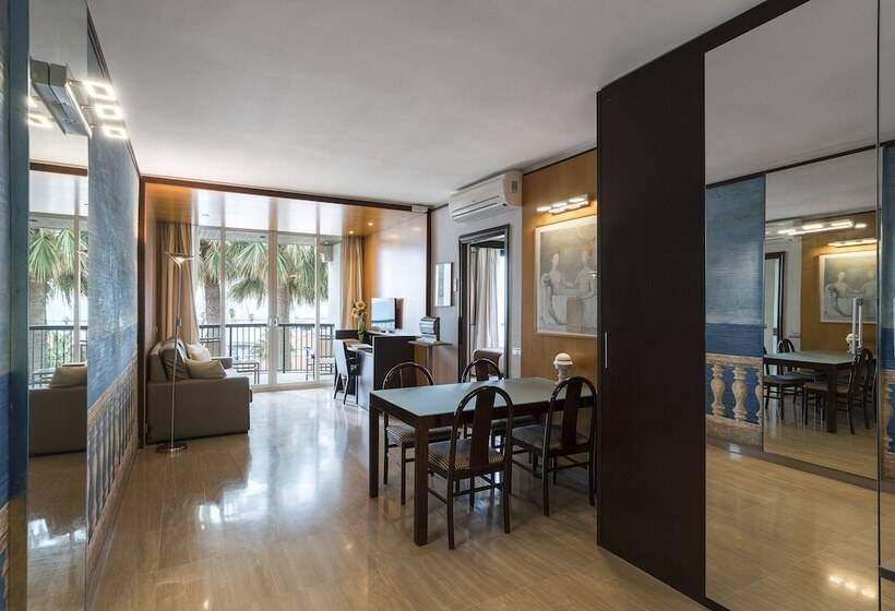 Полулюкс Вид на Море, Estela Barcelona