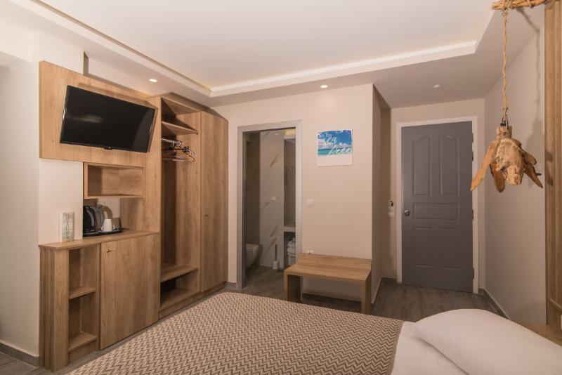 高级大房间, Estela Barcelona