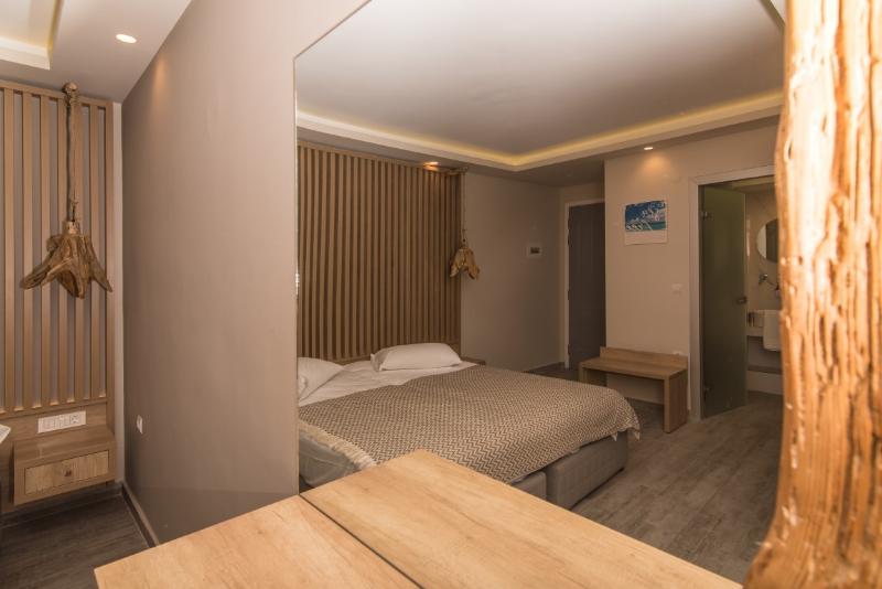 高级大房间, Estela Barcelona