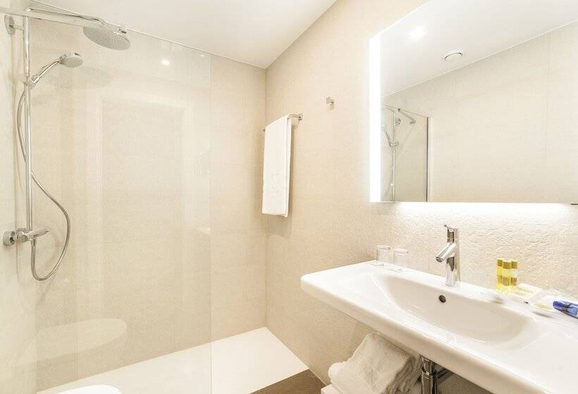 バルコニー付きスタンダードトリプルルーム, Eurostars Marivent