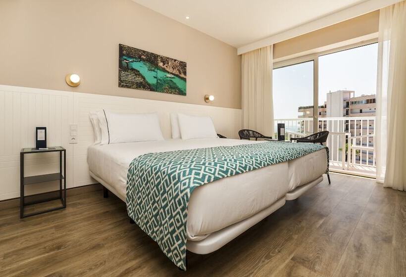 バルコニー付きスタンダードトリプルルーム, Eurostars Marivent