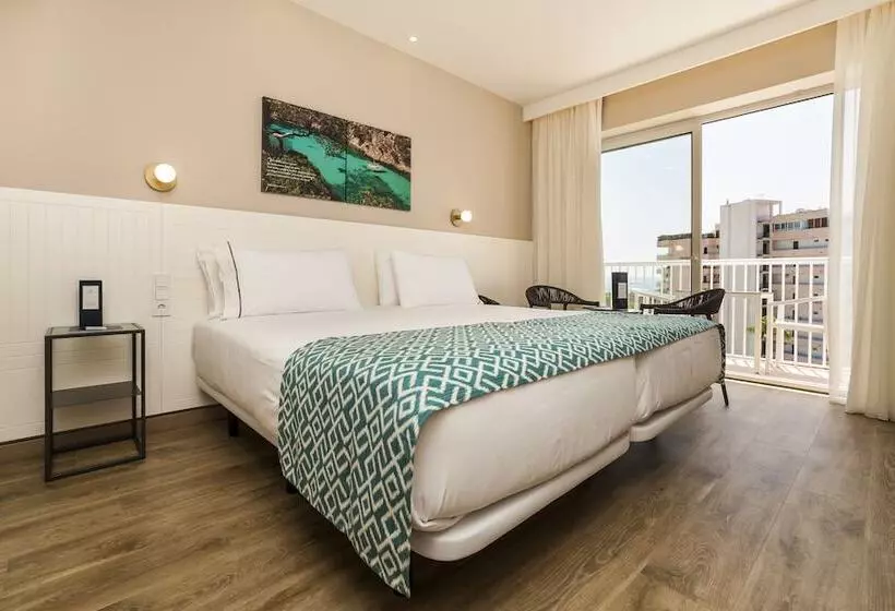 اتاق استاندارد سه تخته با بالکن, Eurostars Marivent