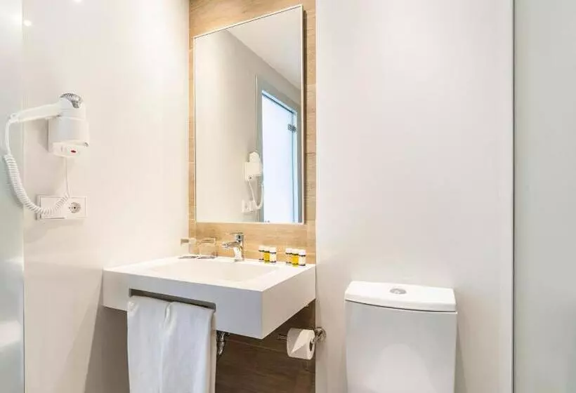 اتاق لوکس, Globales Condes De Alcudia