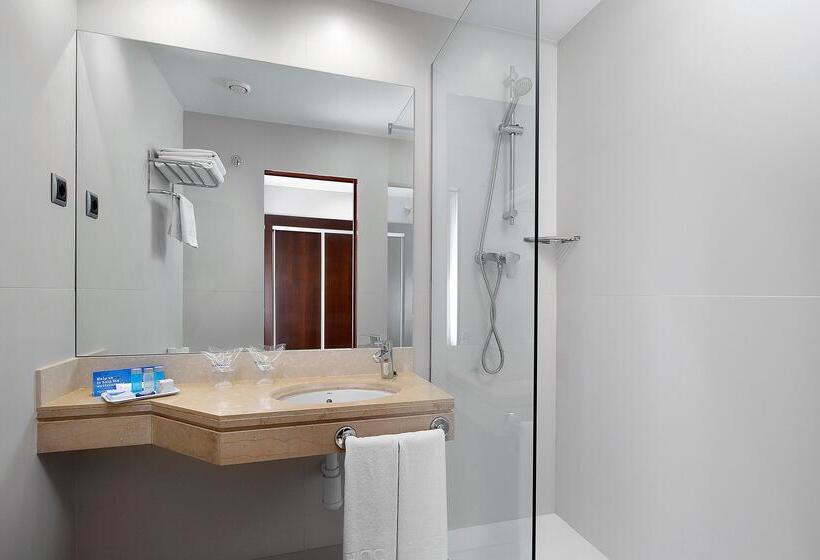 اتاق استاندارد یک نفره, Hcc Taber