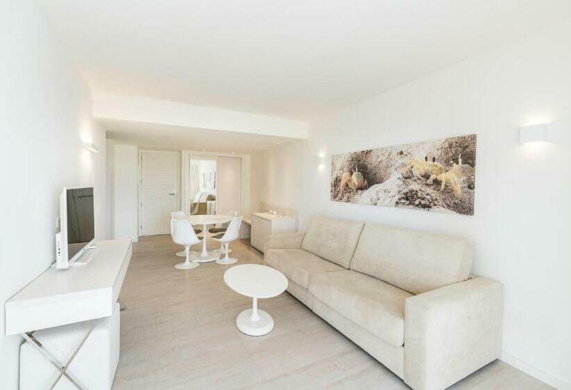 패밀리 룸 풀장 전망, Iberostar Waves Cristina