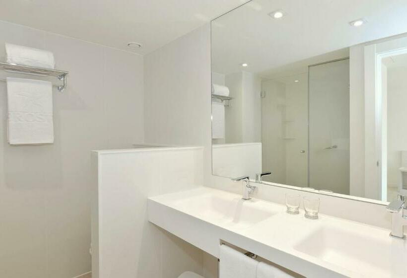 패밀리 룸 풀장 전망, Iberostar Waves Cristina