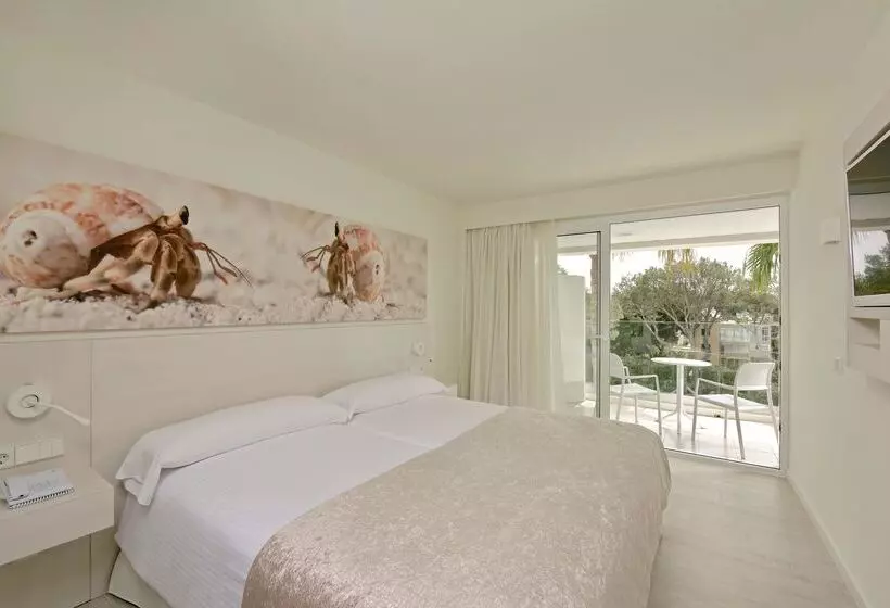 اتاق استاندارد با چشم‌انداز باغ, Iberostar Waves Cristina
