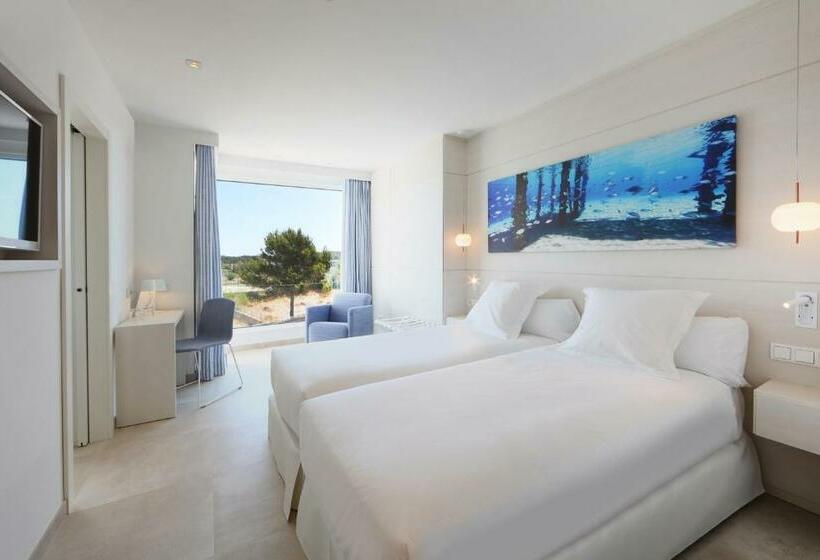 غرفة قياسية إطلالة جانبية علي البحر, Iberostar Selection Santa Eulalia - Adults Only Ibiza