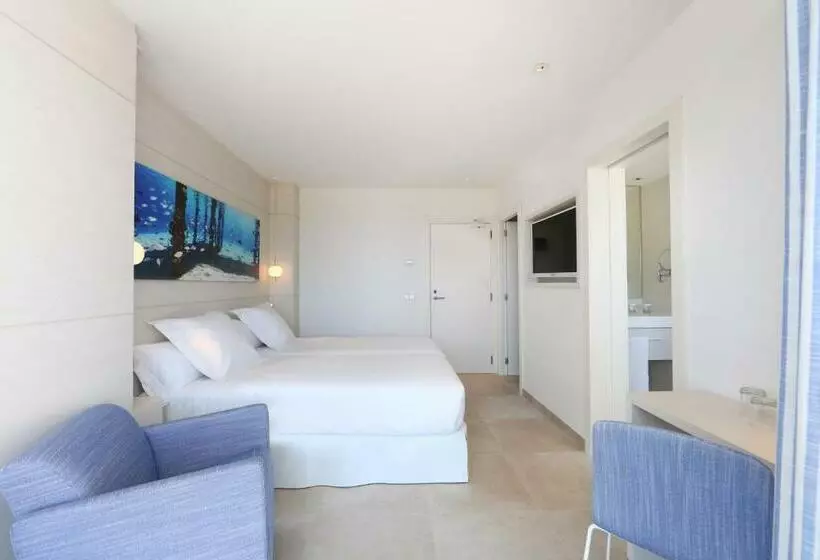 اتاق اساندارد با چشم‌انداز جانبی به دریا, Iberostar Selection Santa Eulalia Ibiza - Adults Only