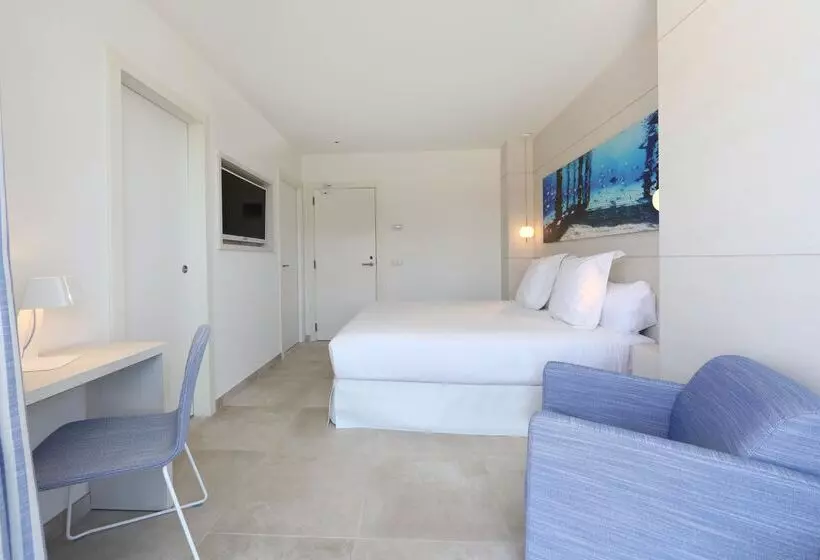 اتاق اساندارد با چشم‌انداز جانبی به دریا, Iberostar Selection Santa Eulalia Ibiza - Adults Only