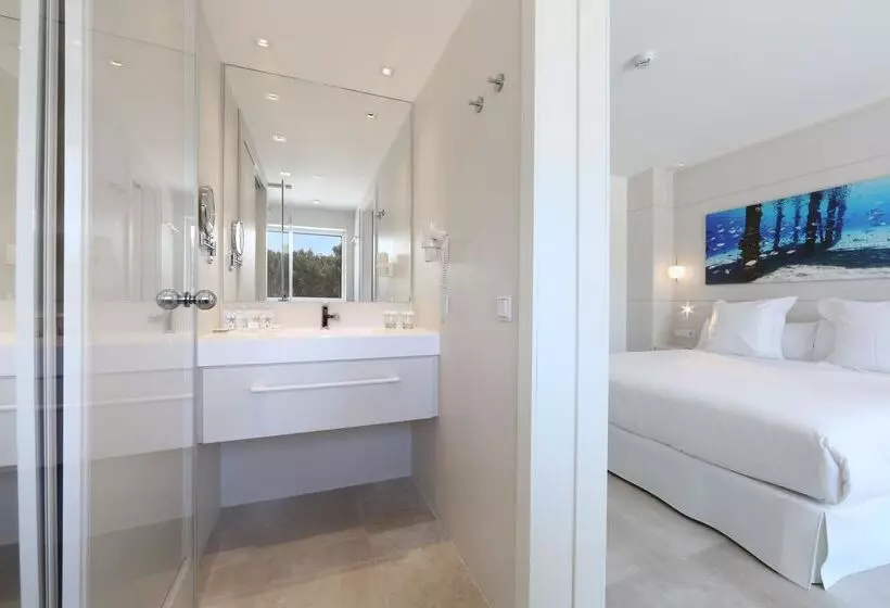 اتاق استاندارد با چشم‌انداز استخر, Iberostar Selection Santa Eulalia Ibiza - Adults Only