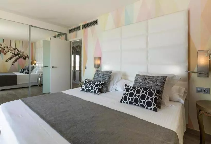 سوییت سوپریور با چشم‌انداز دریا, Ibiza Corso Hotel & Spa
