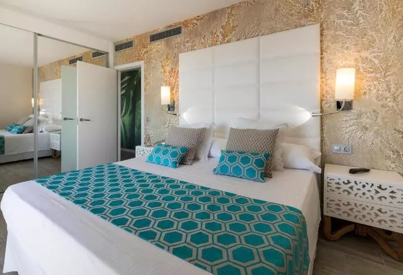 Deluxe Suite Sea View, Ibiza Corso Hotel & Spa