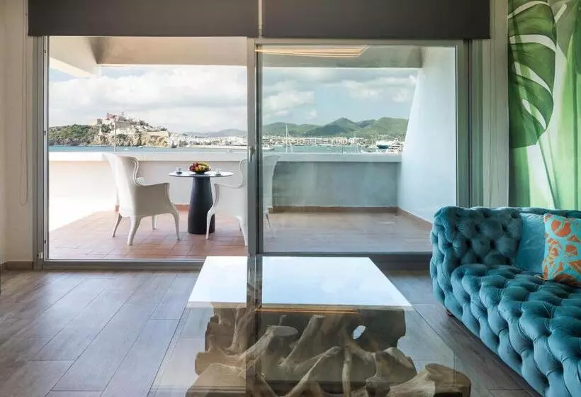 Deluxe Suite Sea View, Ibiza Corso Hotel & Spa